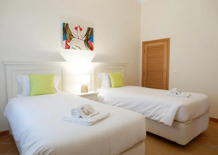 בית נופש A Casa Dos Principes Amoreira (Leiria)